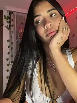 Snapshot of lina_pink chatting on 03-19-25, 05:30 lina pink online show from 03-19-25, 05:30