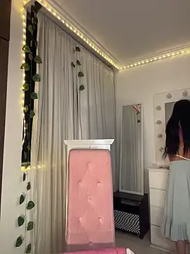 lina pink online show from 03-23-26, 12:33