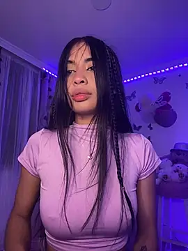 Snapshot of lina_pink chatting on 12-29-24, 05:53 lina pink online show from 12-29-24, 05:53