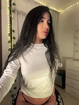 lina pink online show from 05-30-26, 03:46
