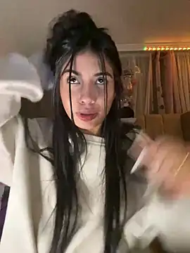 Snapshot of lina_pink chatting on 03-21-25, 05:32 lina pink online show from 03-21-25, 05:32