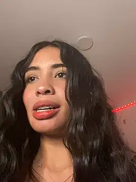 Snapshot of lina_pink chatting on 12-04-24, 06:16 lina pink online show from 12-04-24, 06:16