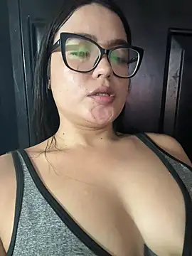 Snapshot of Karla-sexy01 chatting on 02-25-25, 02:47 Karla-sexy01 online show from 02-25-25, 02:47