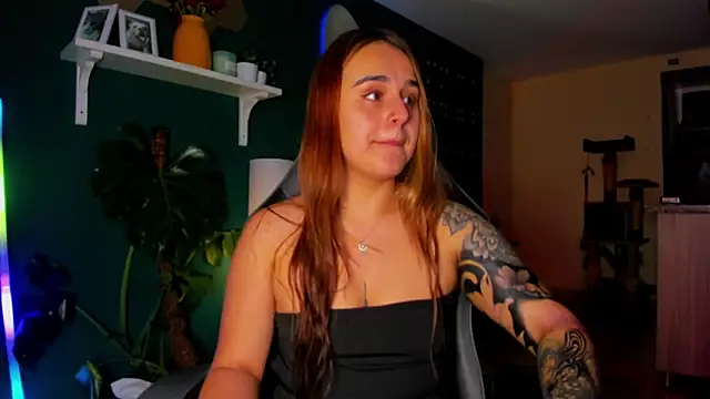 evy orange1 online show from 06-19-26, 11:20