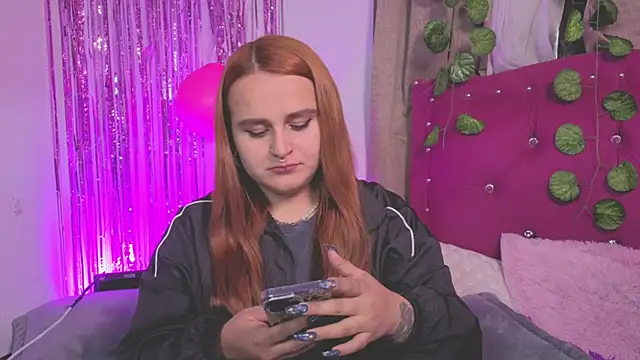 Snapshot of evy_orange1 chatting on 09-14-25, 02:34 evy orange1 online show from 09-14-25, 02:34