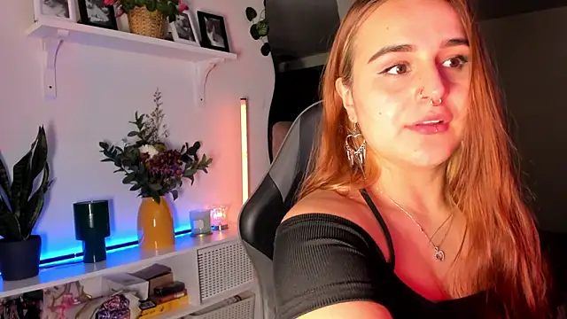 evy orange1 online show from 03-13-26, 12:04