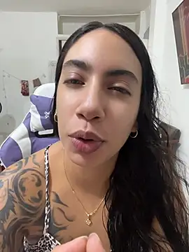 Snapshot of Heratemporal chatting on 06-05-26, 01:28 Heratemporal online show from 06-05-26, 01:28