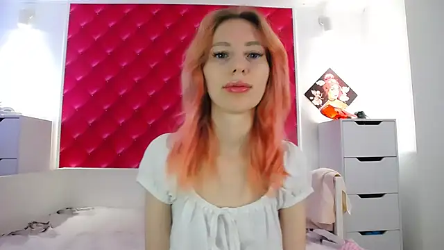 Snapshot of BarbieGoddess chatting on 01-25-25, 12:47 BarbieGoddess online show from 01-25-25, 12:47