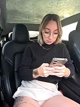 Giuliana baby online show from 11-22-25, 08:57