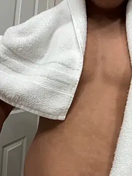 ilov3bigbootylatinas online show from 01-07-26, 05:56