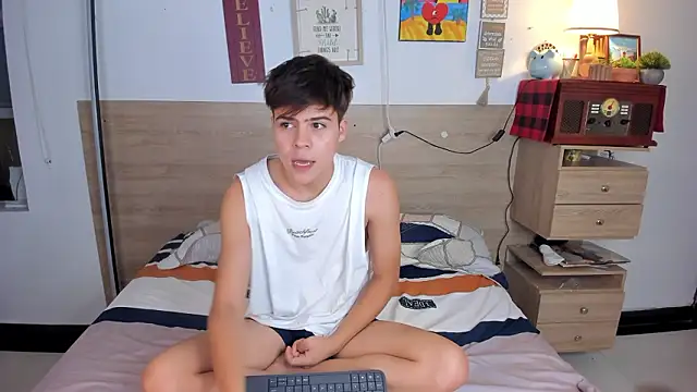 Snapshot of justinbiler chatting on 02-13-26, 10:10 justinbiler online show from 02-13-26, 10:10