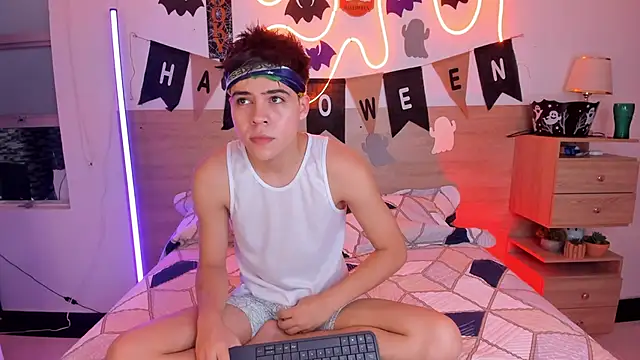 justinbiler online show from 10-26-25, 02:06