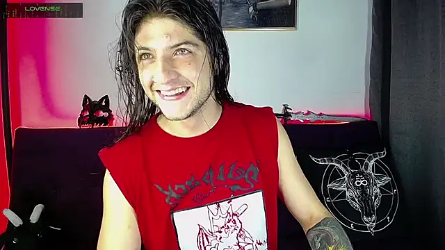 Snapshot of blckwolf_6 chatting on 03-18-25, 09:43 blckwolf 6 online show from 03-18-25, 09:43