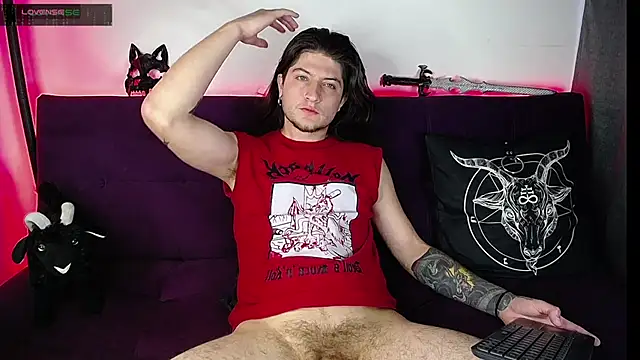 Snapshot of blckwolf_6 chatting on 02-19-25, 07:37 blckwolf 6 online show from 02-19-25, 07:37