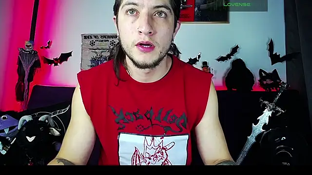 Snapshot of blckwolf_6 chatting on 10-15-25, 05:54 blckwolf 6 online show from 10-15-25, 05:54