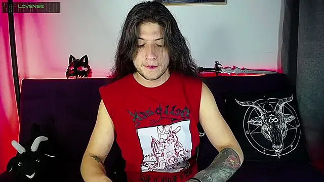 Snapshot of blckwolf_6 chatting on 03-19-25, 12:48 blckwolf 6 online show from 03-19-25, 12:48