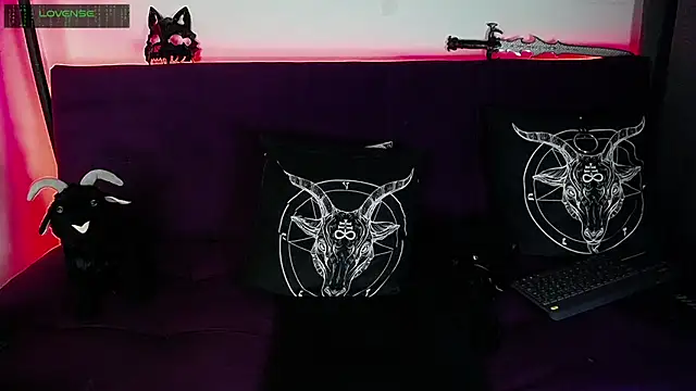 Snapshot of blckwolf_6 chatting on 03-12-25, 11:22 blckwolf 6 online show from 03-12-25, 11:22