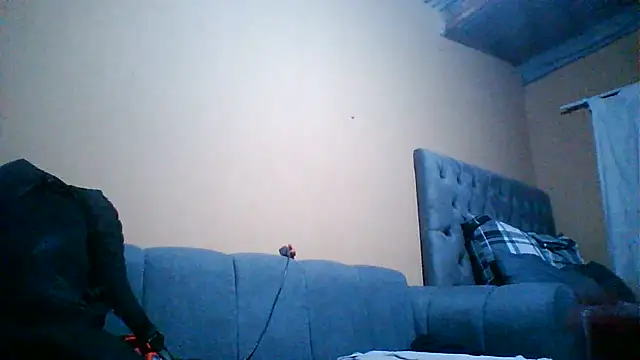 Snapshot of Sgeme325is chatting on 07-18-26, 08:39 Sgeme325is online show from 07-18-26, 08:39