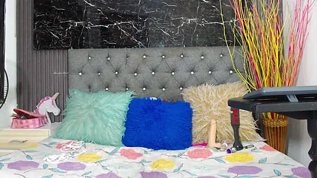 NalaRoy online show from 01-15-25, 04:04