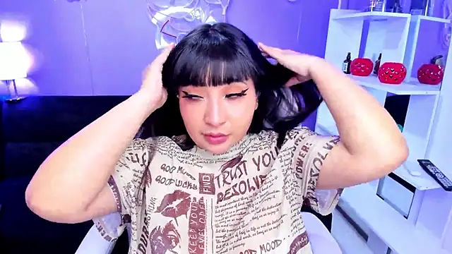 Emma monserrat online show from 04-15-26, 11:05