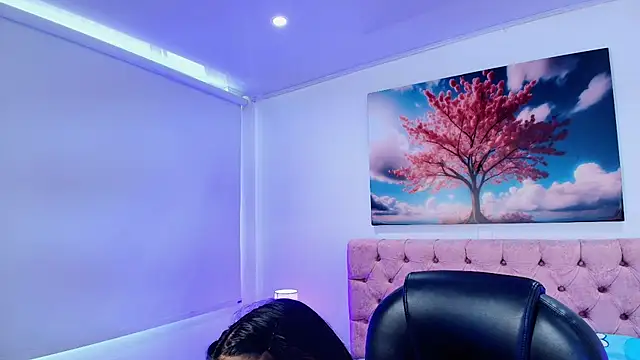 Snapshot of Emma_monserrat chatting on 01-14-26, 07:39 Emma monserrat online show from 01-14-26, 07:39