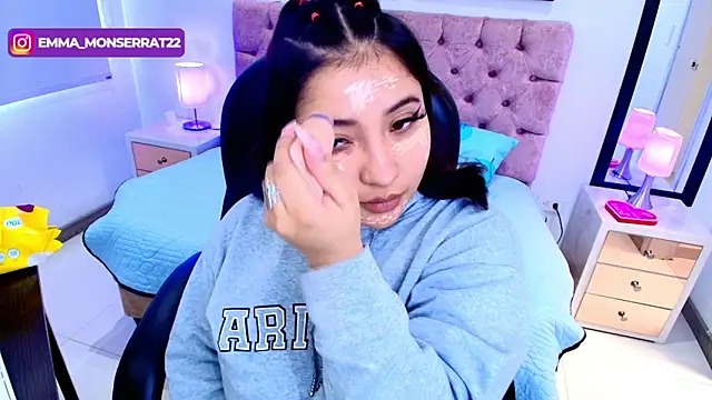 Snapshot of Emma_monserrat chatting on 12-05-25, 04:49 Emma monserrat online show from 12-05-25, 04:49