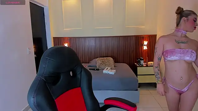 LUCYAMARS1 online show from 11-27-25, 12:38