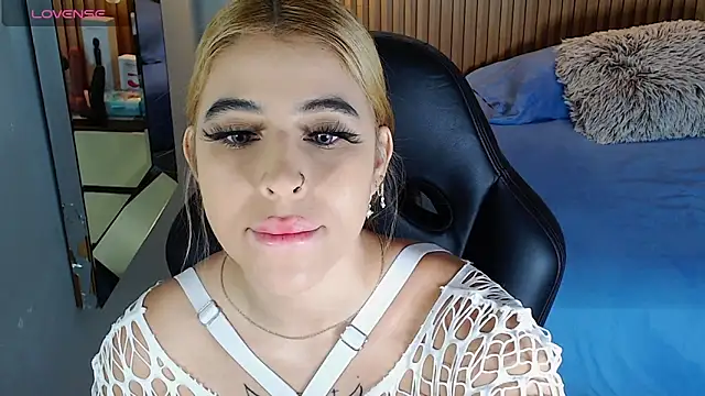 LUCYAMARS1 online show from 10-30-25, 12:25