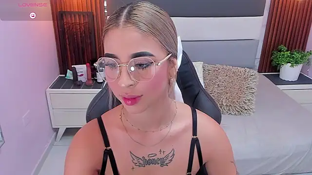 LUCYAMARS1 online show from 03-14-26, 11:38