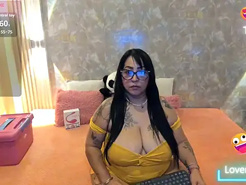estephany queen online show from 12-19-25, 02:48