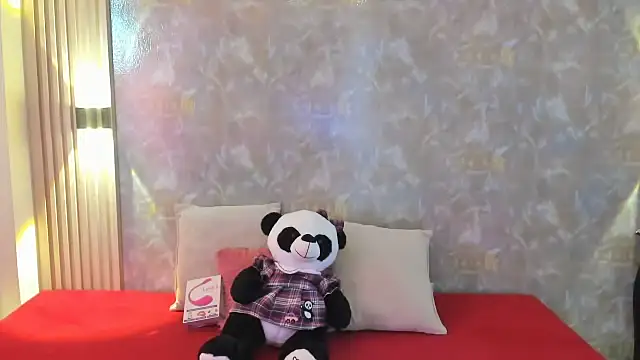 estephany queen online show from 10-21-25, 07:02