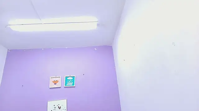 Snapshot of veronica_sinner_ chatting on 03-15-25, 12:02 veronica sinner  online show from 03-15-25, 12:02