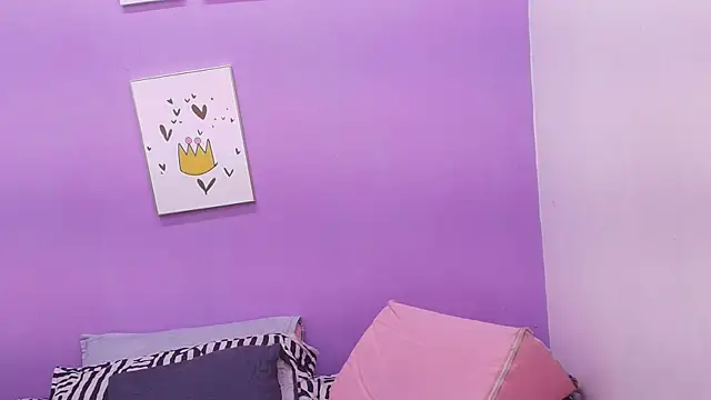 Snapshot of veronica_sinner_ chatting on 03-12-25, 11:54 veronica sinner  online show from 03-12-25, 11:54