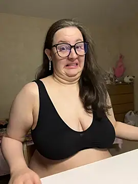 hungry1bunny online show from 04-19-26, 05:03