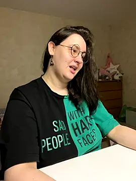 hungry1bunny online show from 11-13-25, 10:02