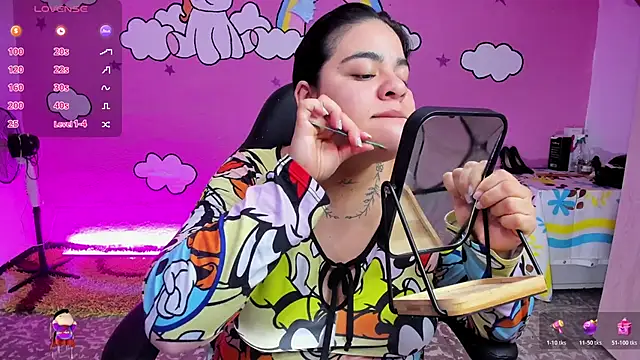 Snapshot of Sharon_hils chatting on 02-10-26, 11:53 Sharon hils online show from 02-10-26, 11:53