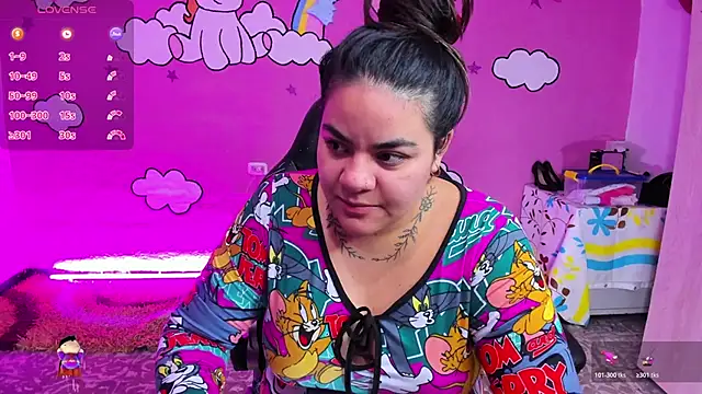 Snapshot of Sharon_hils chatting on 02-13-26, 01:11 Sharon hils online show from 02-13-26, 01:11