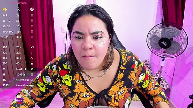 Snapshot of Sharon_hils chatting on 01-07-25, 04:16 Sharon hils online show from 01-07-25, 04:16