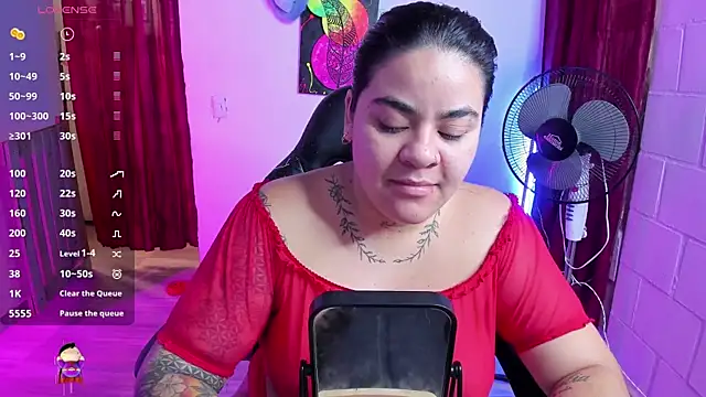 Snapshot of Sharon_hils chatting on 02-09-25, 03:23 Sharon hils online show from 02-09-25, 03:23