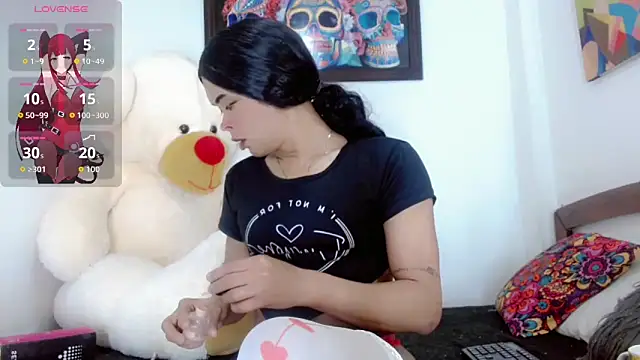 Snapshot of poison_girl21 chatting on 05-22-26, 01:31 poison girl21 online show from 05-22-26, 01:31