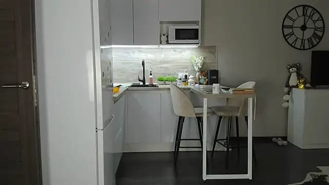 nilliluv online show from 04-13-26, 08:57