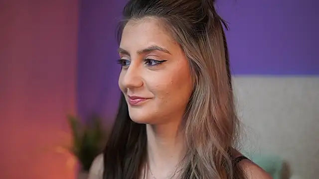 Snapshot of SabrinaHope chatting on 02-02-26, 10:53 SabrinaHope online show from 02-02-26, 10:53