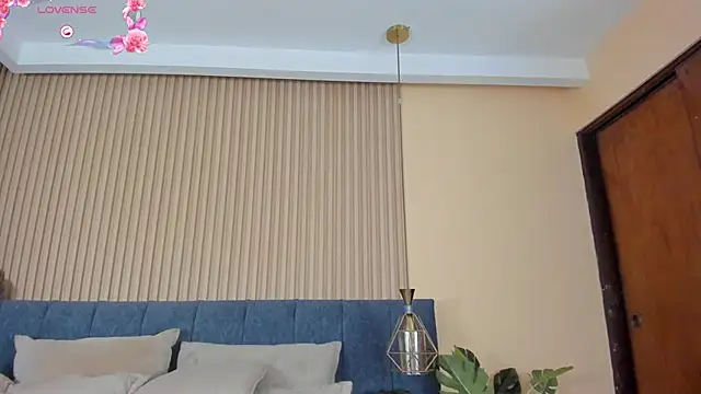 kathecute   online show from 10-16-25, 01:36