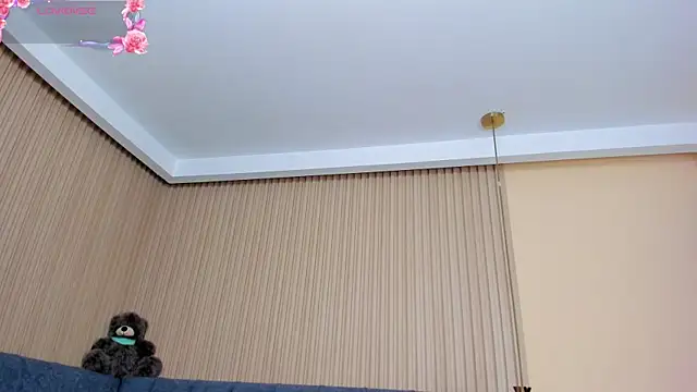 kathecute   online show from 12-23-25, 01:38