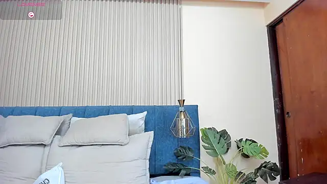 Snapshot of kathecute__ chatting on 03-21-26, 01:51 kathecute online show from 03-21-26, 01:51