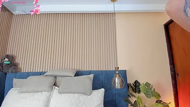 Snapshot of kathecute__ chatting on 04-02-26, 01:46 kathecute online show from 04-02-26, 01:46