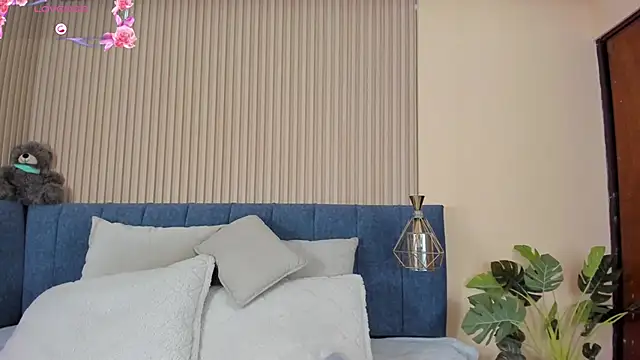 kathecute   online show from 11-26-25, 01:38