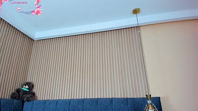 kathecute   online show from 10-30-25, 01:37