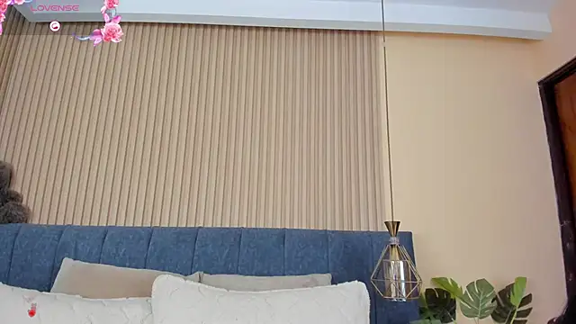 kathecute   online show from 11-16-25, 01:43