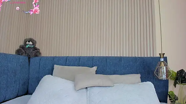 kathecute   online show from 10-08-25, 01:40